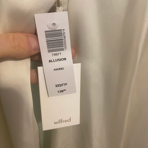 Wilfred - Aritzia Cream Wrap Blouse - Picture 4 of 5